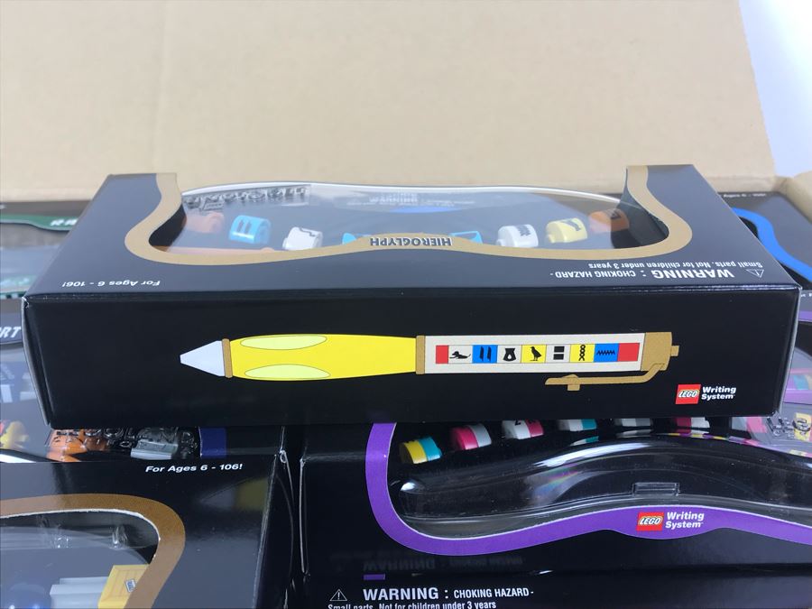 New 1999 LEGO Legoland California Special Writing System Pens Merchandiser Store Display 6 Styles By The CDM Company - 24 Pens [Photo 12]