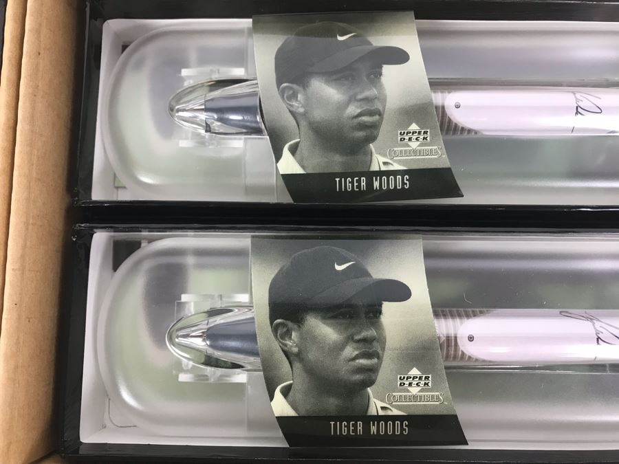 New Tiger Woods Upper Deck Collectibles Signature Series Limited Edition Individually Numbered Collectible Memorabilia Pod Pens With Merchandiser Store Display By The CDM Company - 3 Styles 24 Tiger Woods Pens [Photo 15]