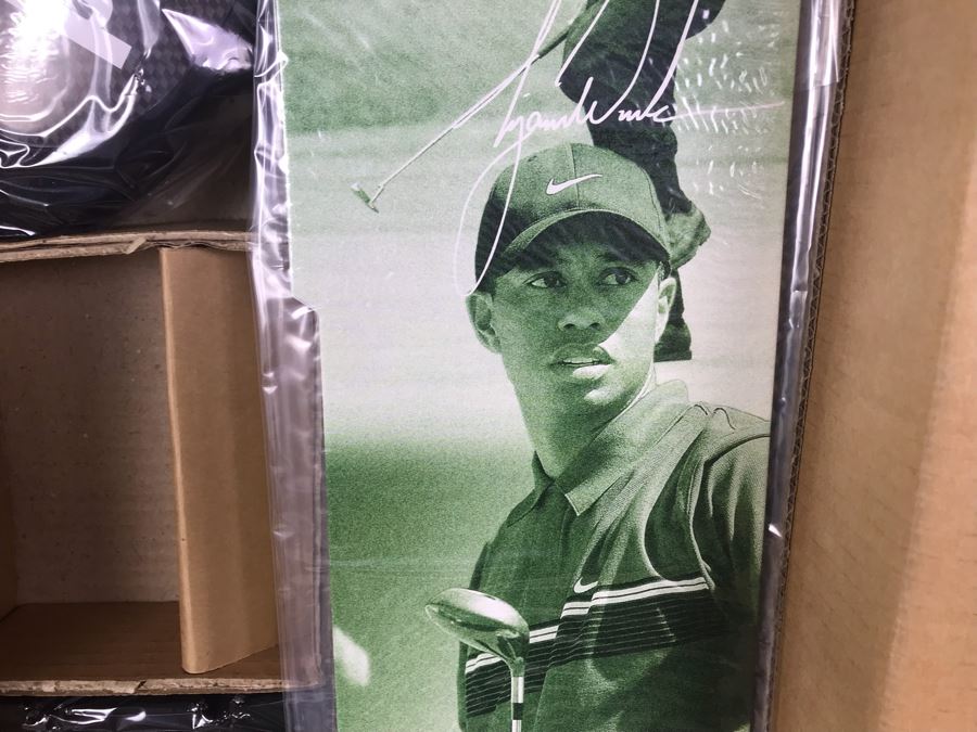 New Tiger Woods Upper Deck Collectibles Signature Series Limited Edition Individually Numbered Collectible Memorabilia Pod Pens With Merchandiser Store Display By The CDM Company - 3 Styles 24 Tiger Woods Pens [Photo 6]