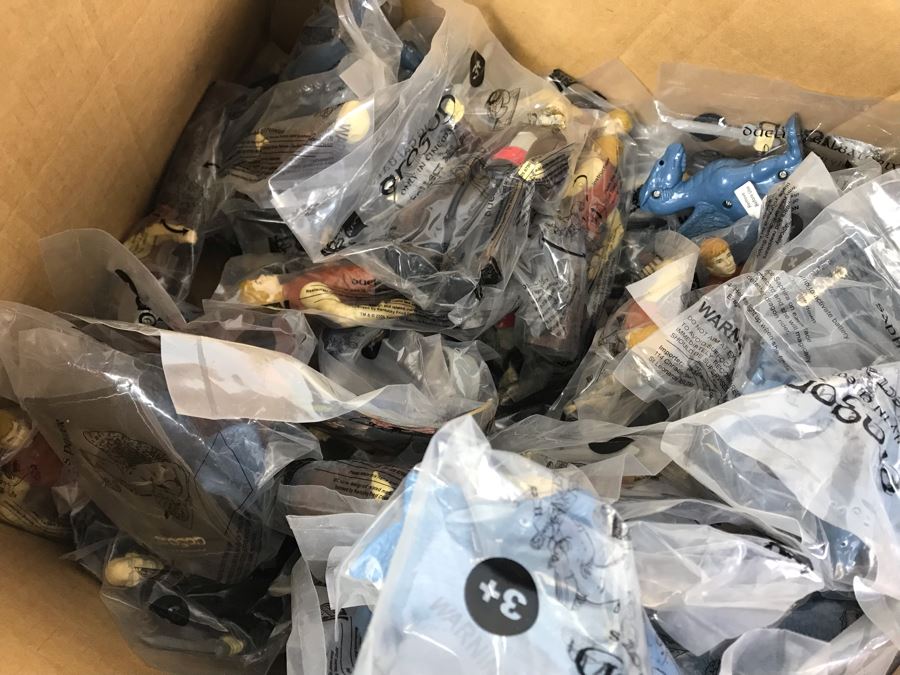 Huge Box Filled With New Kentucky Fried Chicken KFC ERAGON Happy Meal Toys: Eragon's Magic Revealer, Dueling Eragon, Dueling Galbatorix, Flying Saphira, Saphira's Power - See Photos [Photo 16]