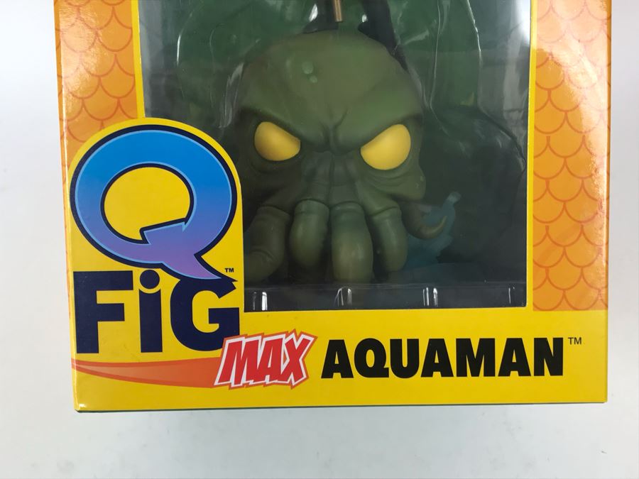 New 2016 DC Comics WB Aquaman Figurine By QMX [Photo 5]