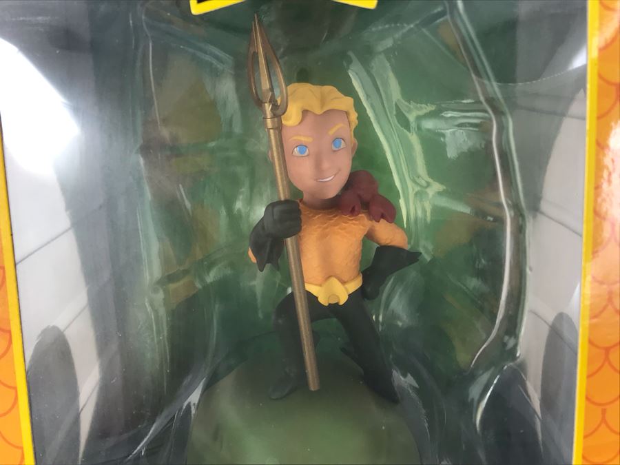 New 2016 DC Comics WB Aquaman Figurine By QMX [Photo 3]