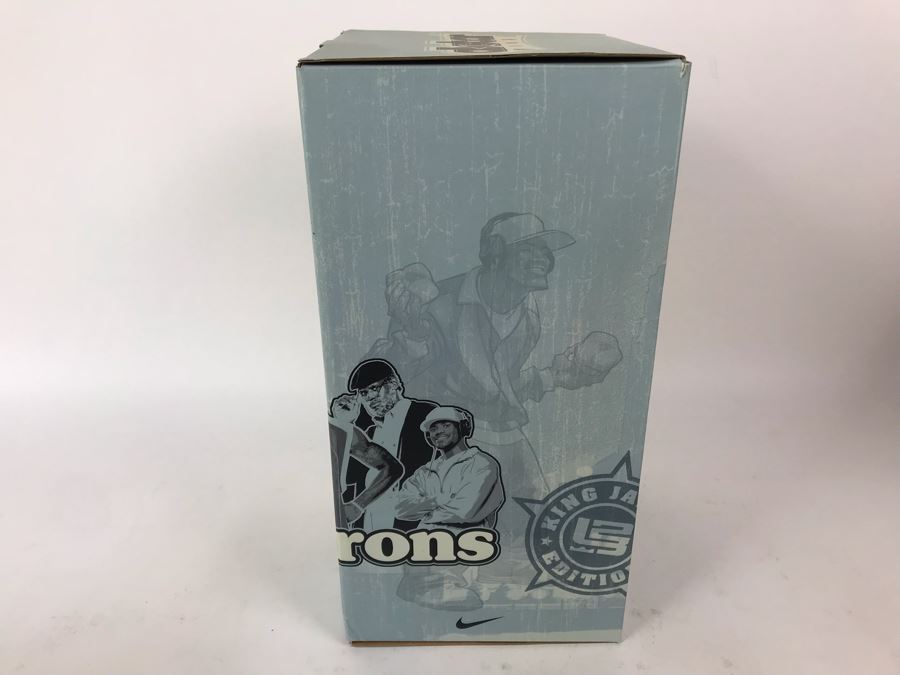 Rare New In Box Limited Edition Of 1,500 All Star Vinyl NBA The Lebrons King James Edition All Business LeBron 2006 Upper Deck Collectibles Nike LeBron James Figure [Photo 12]
