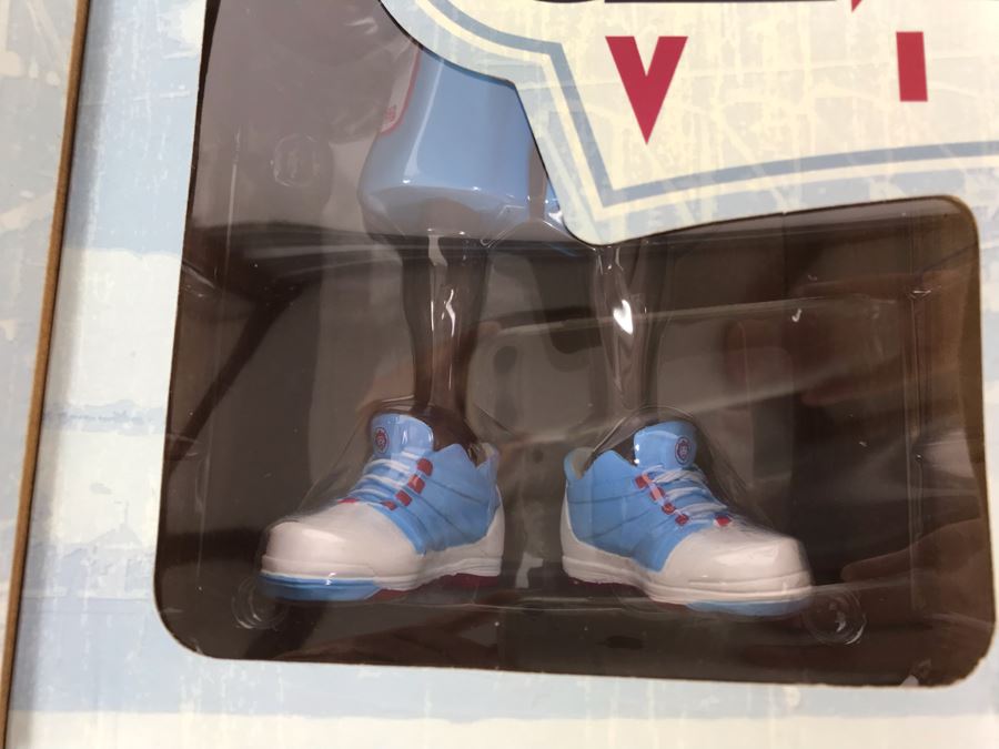 Rare Limited Edition Of 1,500 All Star Vinyl NBA The Lebrons King James Edition Athlete Lebron 2006 Upper Deck Collectibles Nike LeBron James Figure [Photo 6]