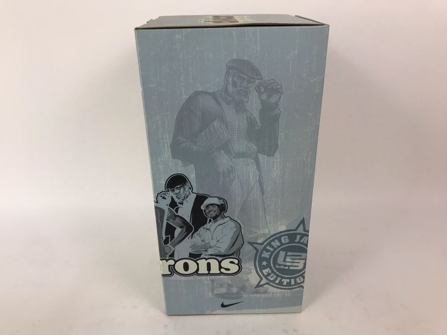Rare Limited Edition Of 1,500 All Star Vinyl NBA The Lebrons King James Edition Athlete Lebron 2006 Upper Deck Collectibles Nike LeBron James Figure [Photo 12]