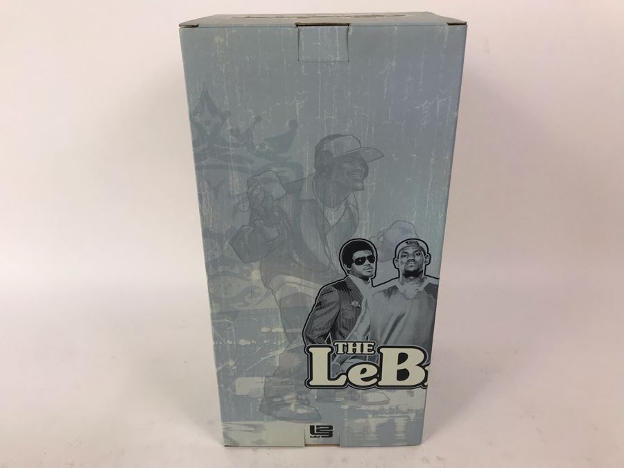 Rare Limited Edition Of 1,500 All Star Vinyl NBA The Lebrons King James Edition Athlete Lebron 2006 Upper Deck Collectibles Nike LeBron James Figure [Photo 11]