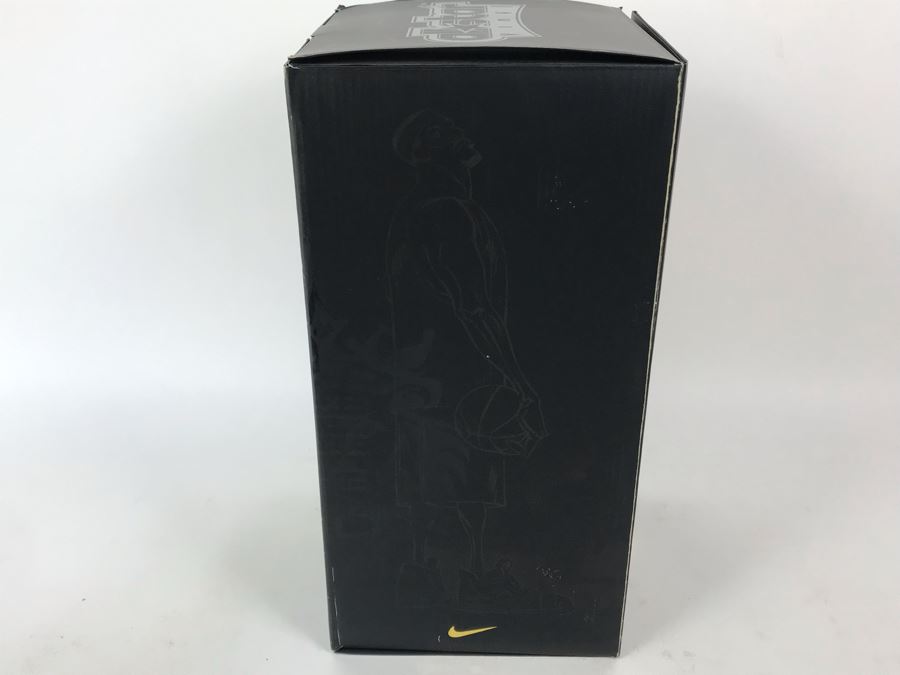 Very Rare Limited Edition Of 250 All Star Vinyl NBA Lebron James Sole Collector Edition 2006 Upper Deck Collectibles Nike [Photo 9]