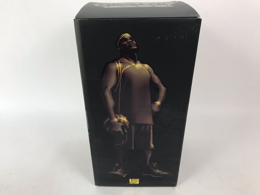 Very Rare Limited Edition Of 250 All Star Vinyl NBA Lebron James Sole Collector Edition 2006 Upper Deck Collectibles Nike [Photo 3]
