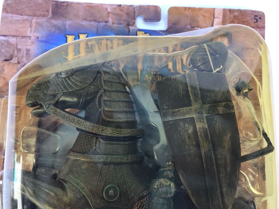 New 2002 Mattel Toys Harry Potter Knight Deluxe Creature Collection Action Figure 50846 [Photo 4]