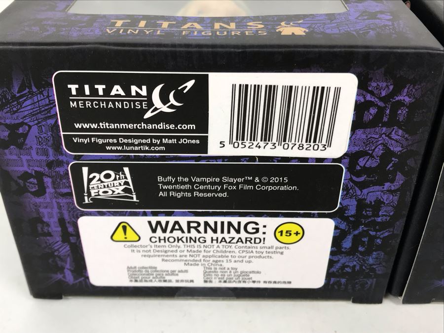 New Pair Of 2015 Buffy The Vampire Slayer Spike 4.5' Titans Vinyl Figures Nerd Block Exclusive [Photo 9]