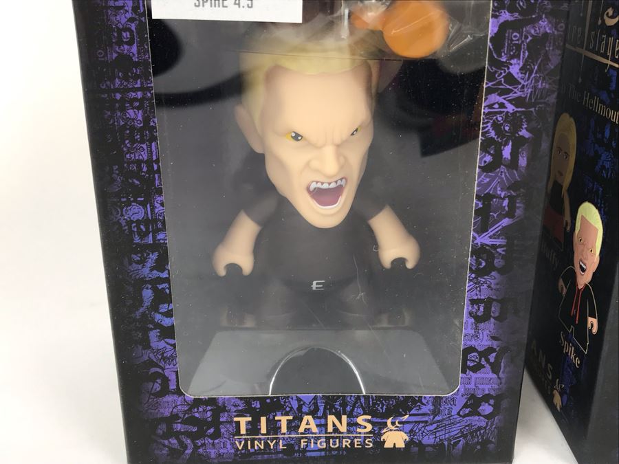 New Pair Of 2015 Buffy The Vampire Slayer Spike 4.5' Titans Vinyl Figures Nerd Block Exclusive [Photo 4]