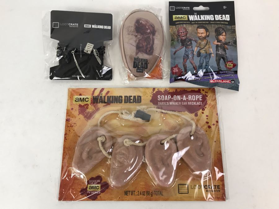 New AMC The Walking Dead Show Promotional Toys Items Jewelry [Photo 1]