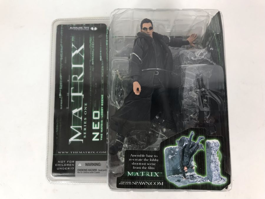 New 2003 In Packaging The Matrix Series One Neo The Matrix Lobby Scene McFarlane Toys Action Figures [Photo 1]