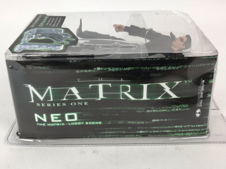 New 2003 In Packaging The Matrix Series One Neo The Matrix Lobby Scene McFarlane Toys Action Figures [Photo 7]