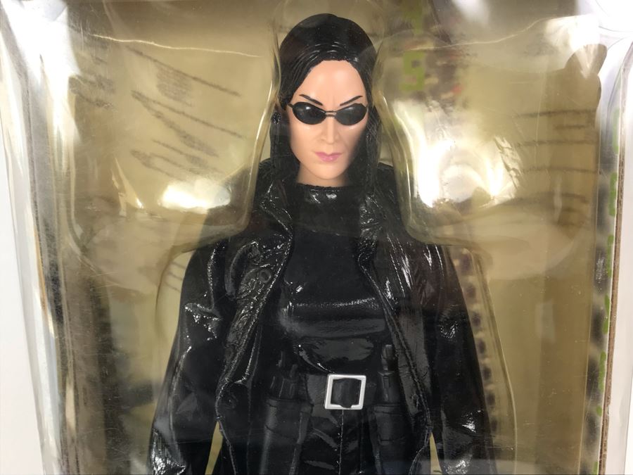 New In Box 2000 The Matrix The Film Trinity With Accessories N2Toys [Photo 3]
