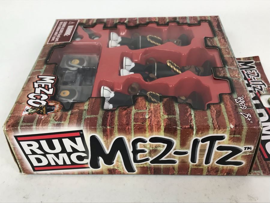 New In Box 2002 Mez-Itz Run Dmz By Mezco Toyz [Photo 5]
