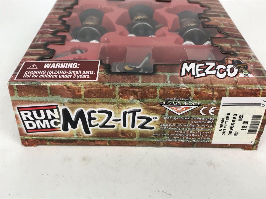 New In Box 2002 Mez-Itz Run Dmz By Mezco Toyz [Photo 6]