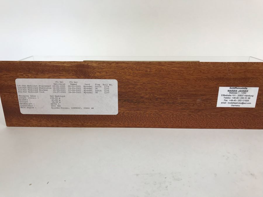 Metal Freight Container Ship Model Schiffsmodelle By Marian Jahnke Germany With Lucite Cover P&O Nedlloyd Whale Class 11'W X 3'D X 3'H [Photo 10]