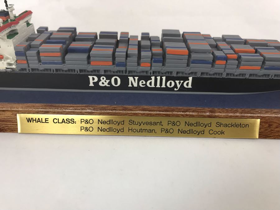 Metal Freight Container Ship Model Schiffsmodelle By Marian Jahnke Germany With Lucite Cover P&O Nedlloyd Whale Class 11'W X 3'D X 3'H [Photo 3]