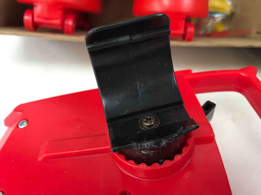 Like New 1976 Mattel Shogun Warriors Dragun 23 1/2' Tall With Box No. 9858 See Photos For Damage To Wristband Of Star Shooter That Straps Onto The Arm [Photo 29]