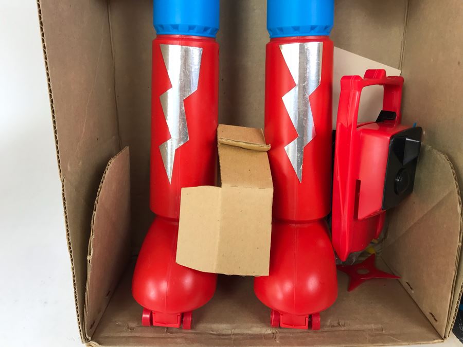 Like New 1976 Mattel Shogun Warriors Dragun 23 1/2' Tall With Box No. 9858 See Photos For Damage To Wristband Of Star Shooter That Straps Onto The Arm [Photo 26]