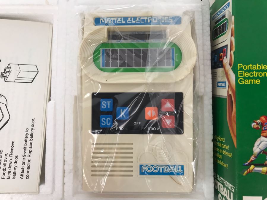 Vintage 1977 New In Box Mattel Electronics Football Game Portable Electronic Game [Photo 14]