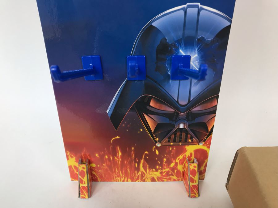 Sealed Box Of New LEGO Star Wars Key Chain Merchandiser Retail Display - 1 Display And 24 Key Chains By The CDM Company - Yoda, Darth Vader, R2-D2 And Chewbacca Key Chains [Photo 6]