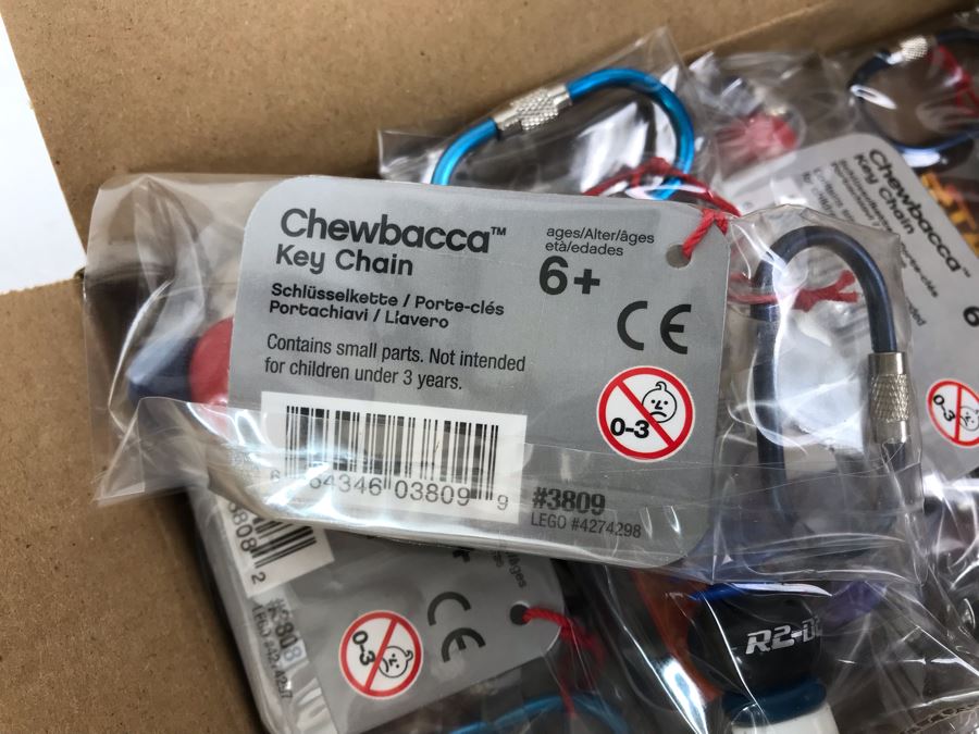 New LEGO Star Wars Key Chain Merchandiser Retail Display - 1 Display And 24 Key Chains By The CDM Company - Yoda, Darth Vader, R2-D2 And Chewbacca Key Chains [Photo 20]