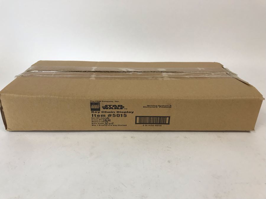 New LEGO Star Wars Key Chain Merchandiser Retail Display - 1 Display And 24 Key Chains By The CDM Company - Yoda, Darth Vader, R2-D2 And Chewbacca Key Chains [Photo 2]