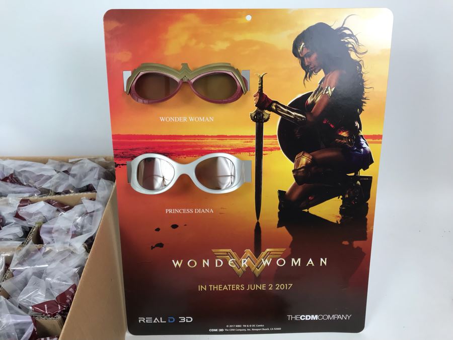 New 2017 Wonder Woman Cardboard Movie Display For Displaying 3D Glasses And Box Of New Wonder Woman And Princess Diana 3D Eyewear Glasses Approximately 100 Glasses [Photo 6]