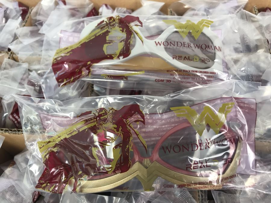 New 2017 Box Of Wonder Woman Movie 3D Glasses Of Wonder Woman And Princess Diana 3D Eyewear Glasses Approximately 100 Glasses [Photo 4]