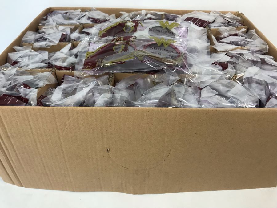 New 2017 Box Of Wonder Woman Movie 3D Glasses Of Wonder Woman And Princess Diana 3D Eyewear Glasses Approximately 100 Glasses [Photo 5]