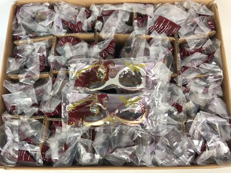 New 2017 Box Of Wonder Woman Movie 3D Glasses Of Wonder Woman And Princess Diana 3D Eyewear Glasses Approximately 100 Glasses [Photo 2]