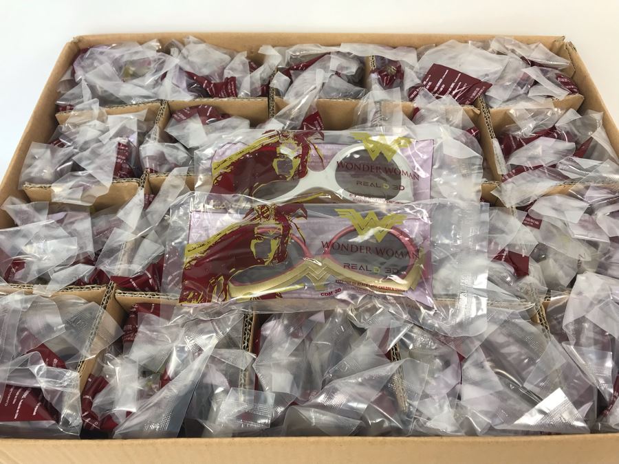 New 2017 Box Of Wonder Woman Movie 3D Glasses Of Wonder Woman And Princess Diana 3D Eyewear Glasses Approximately 100 Glasses [Photo 1]