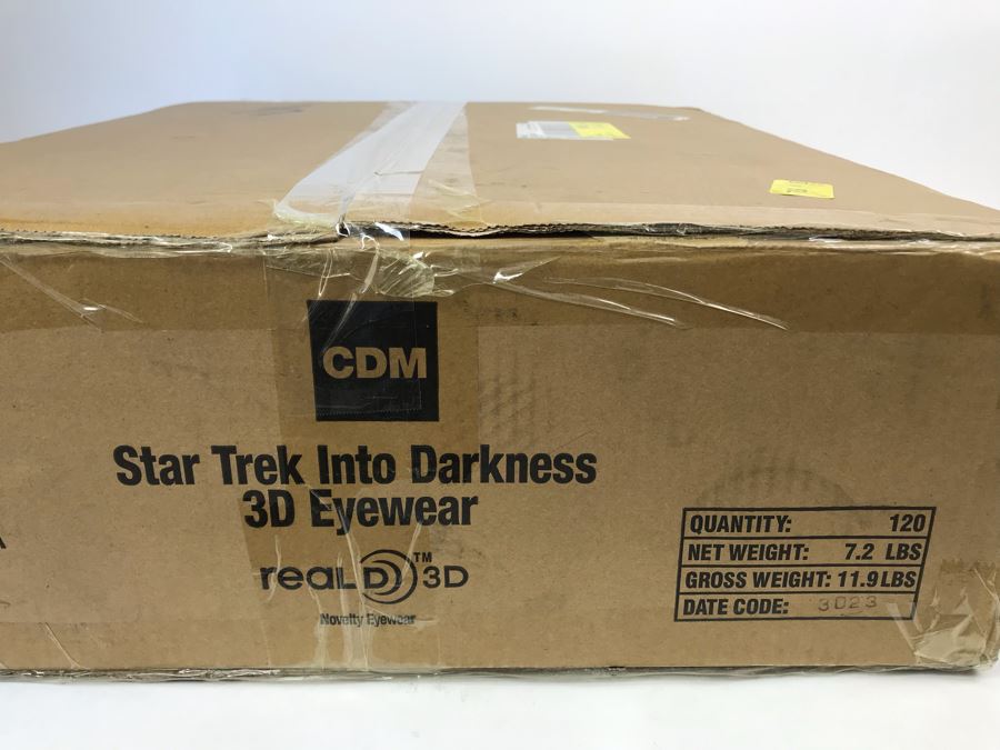 New 2013 Star Trek Into The Darkness Cardboard Movie Display For Displaying 3D Glasses And Box Of New Kirk, Spock & Uhura 3D Eyewear Glasses Approximately 120 Glasses [Photo 20]