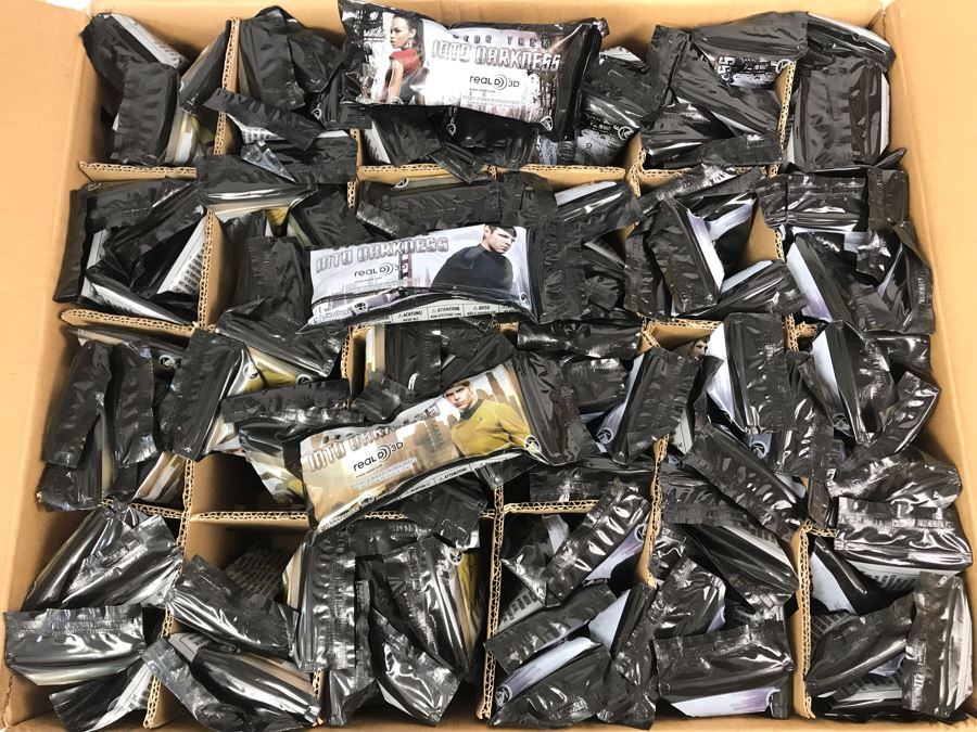 New 2013 Star Trek Into The Darkness Cardboard Movie Display For Displaying 3D Glasses And Box Of New Kirk, Spock & Uhura 3D Eyewear Glasses Approximately 120 Glasses [Photo 7]