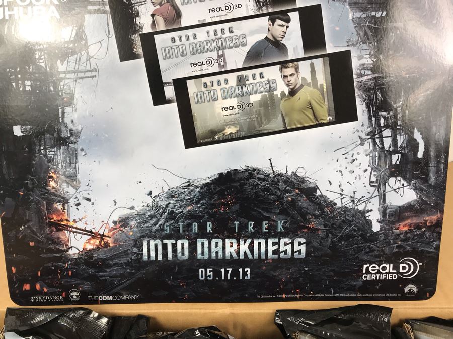 New 2013 Star Trek Into The Darkness Cardboard Movie Display For Displaying 3D Glasses And Box Of New Kirk, Spock & Uhura 3D Eyewear Glasses Approximately 120 Glasses [Photo 8]