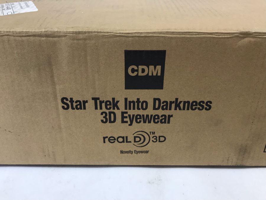 New 2013 Star Trek Into The Darkness Cardboard Movie Display For Displaying 3D Glasses And Box Of New Kirk, Spock & Uhura 3D Eyewear Glasses Approximately 120 Glasses [Photo 19]