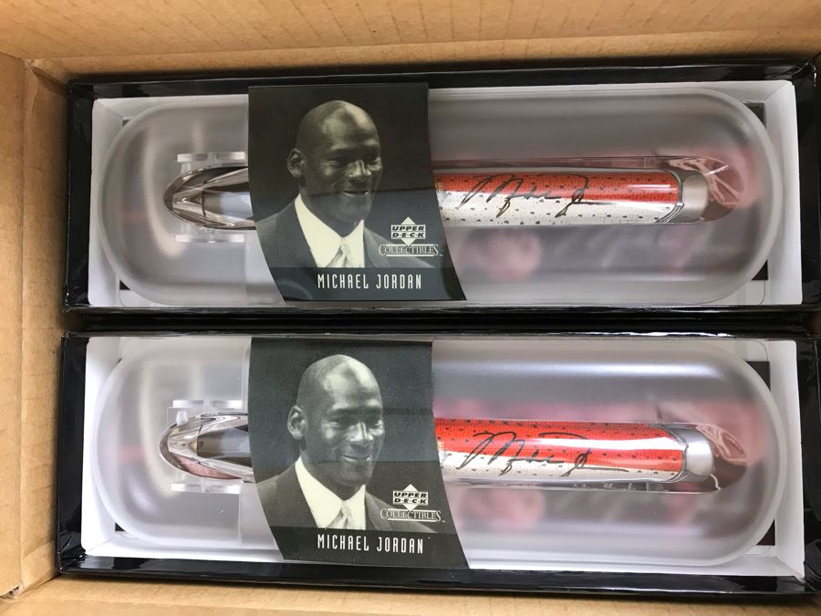 New Michael Jordan Upper Deck Collectibles Signature Series Limited Edition Individually Numbered Collectible Memorabilia Pod Pens With Merchandiser Store Display By The CDM Company - 3 Styles 24 Michael Jordan Pens [Photo 8]
