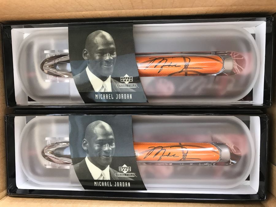 New Michael Jordan Upper Deck Collectibles Signature Series Limited Edition Individually Numbered Collectible Memorabilia Pod Pens With Merchandiser Store Display By The CDM Company - 3 Styles 24 Michael Jordan Pens [Photo 9]