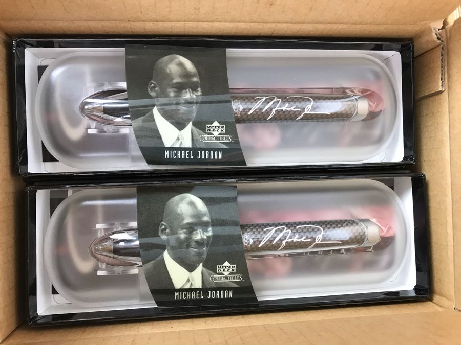 New Michael Jordan Upper Deck Collectibles Signature Series Limited Edition Individually Numbered Collectible Memorabilia Pod Pens With Merchandiser Store Display By The CDM Company - 3 Styles 24 Michael Jordan Pens [Photo 6]