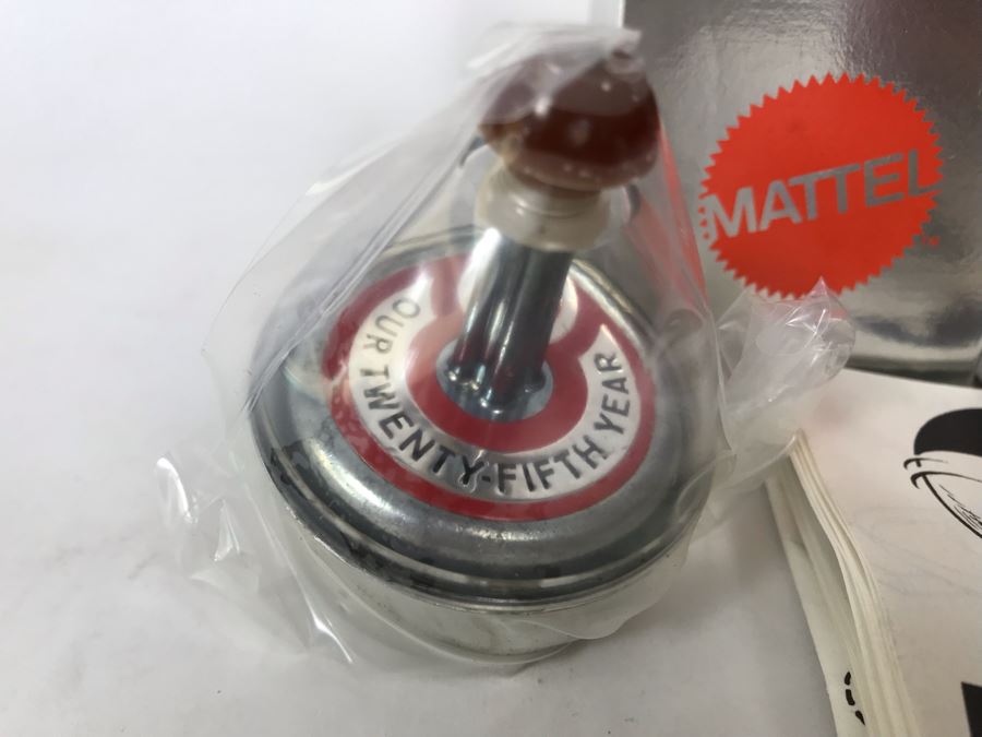 Pair Of New Twenty-Fifth Year Anniversay Mattel Wizzzer Toys - World's Wildest Whirler [Photo 7]