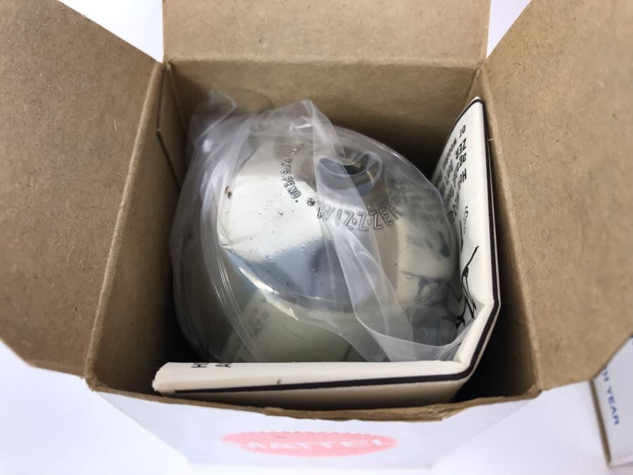 Pair Of New Twenty-Fifth Year Anniversay Mattel Wizzzer Toys - World's Wildest Whirler [Photo 4]