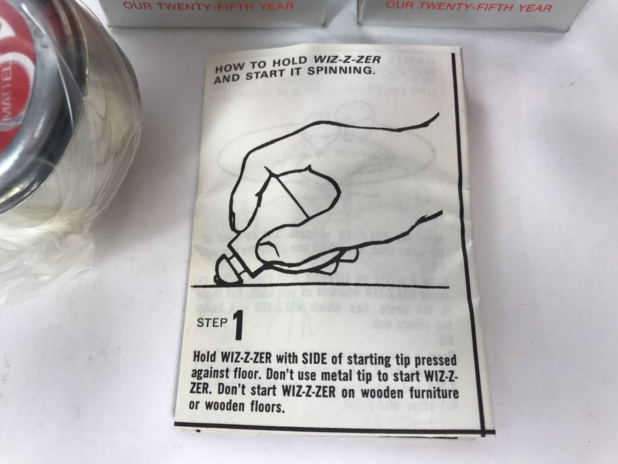 Pair Of New Twenty-Fifth Year Anniversay Mattel Wizzzer Toys - World's Wildest Whirler [Photo 10]