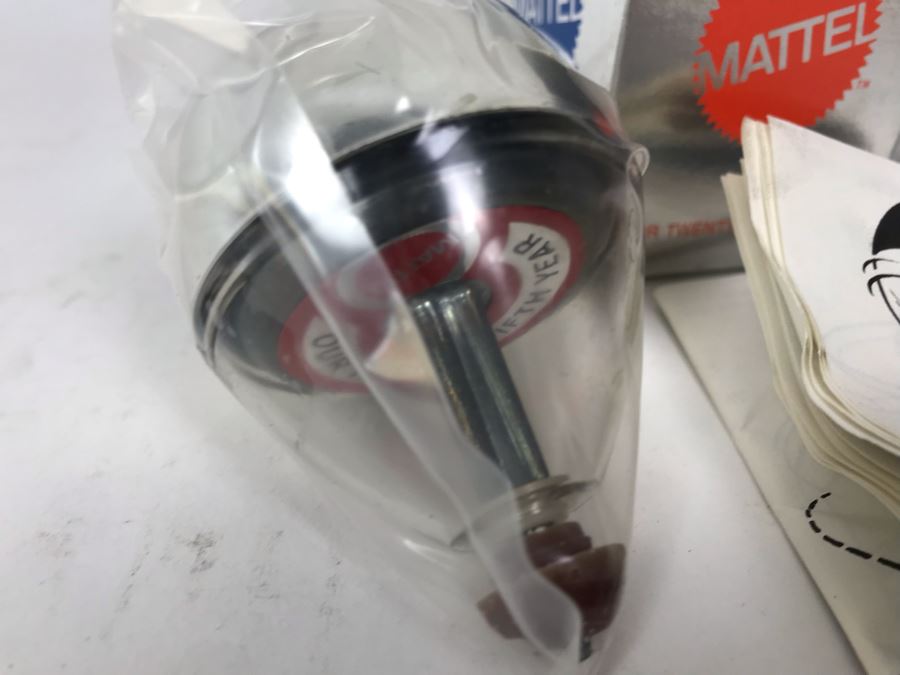 Pair Of New Twenty-Fifth Year Anniversay Mattel Wizzzer Toys - World's Wildest Whirler [Photo 5]