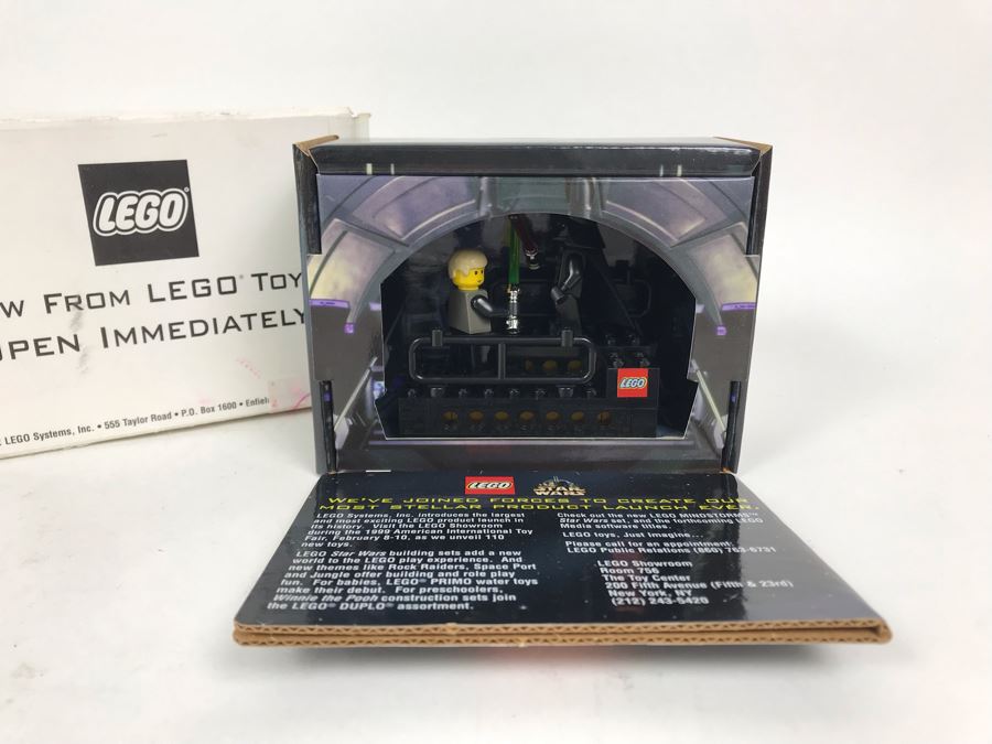 Exclusive LEGO Star Wars Toy Introducing New LEGO Star Wars Line In 1999 [Photo 2]