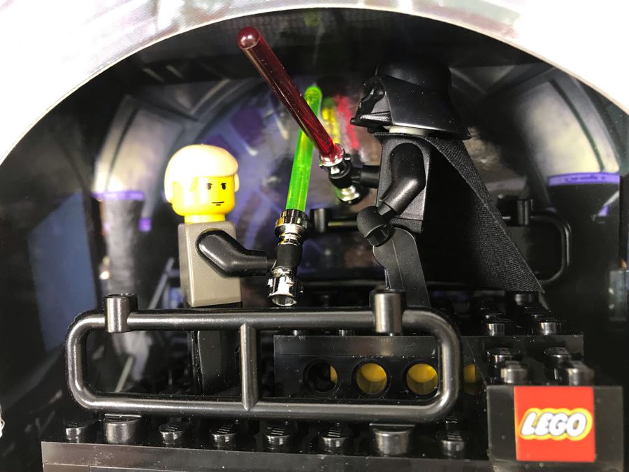 Exclusive LEGO Star Wars Toy Introducing New LEGO Star Wars Line In 1999 [Photo 7]