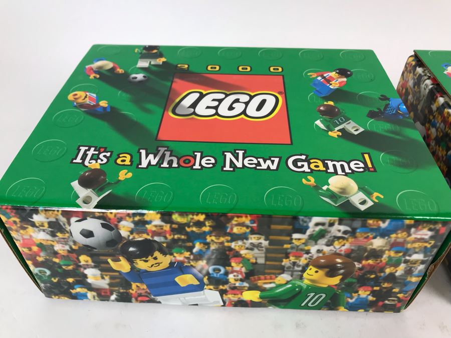 Pair Of Exclusive LEGO 2000 Soccer Samples [Photo 3]