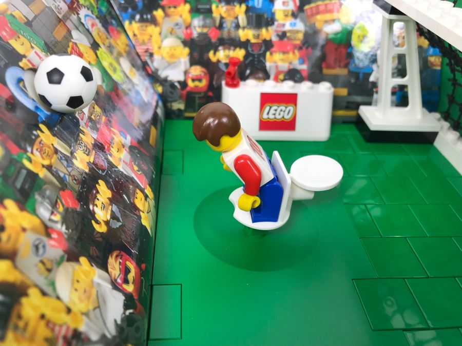 Pair Of Exclusive LEGO 2000 Soccer Samples [Photo 11]