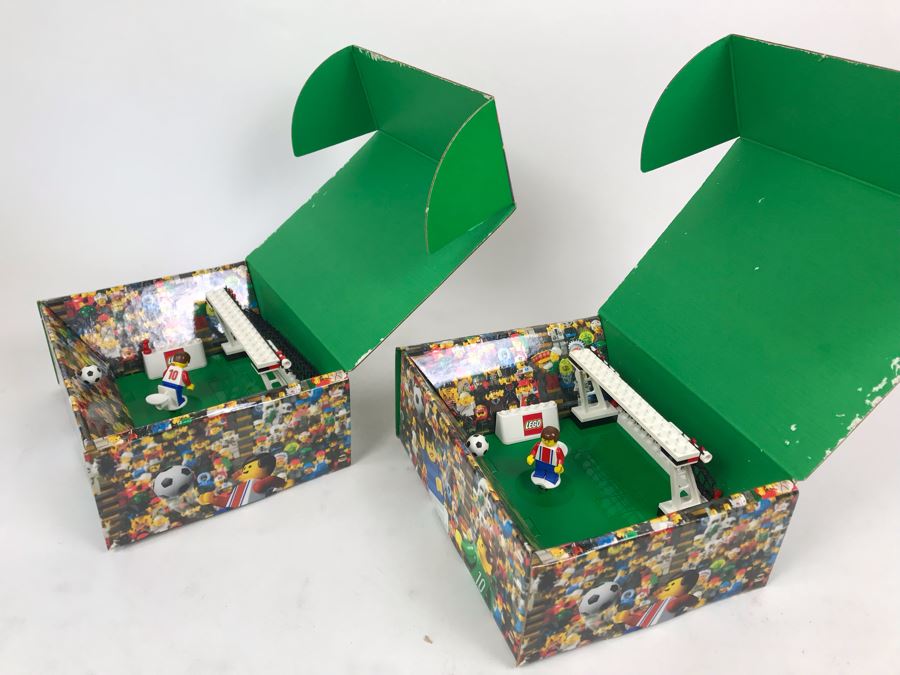 Pair Of Exclusive LEGO 2000 Soccer Samples [Photo 23]